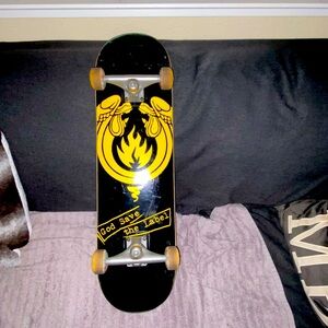 Black Label Skateboard